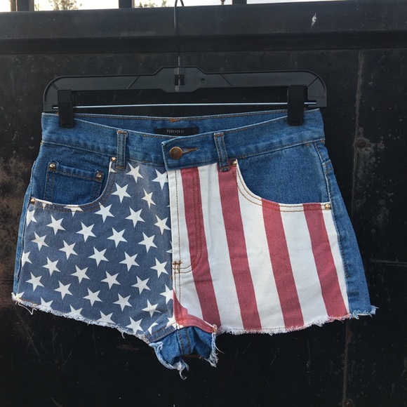 💰Sold💰High Waited Americana Shorts♥️ - Picture 2 of 4